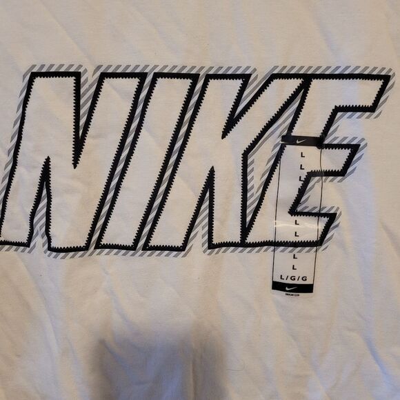 Nwt Nike Men's White Short Sleeve T-Shirt - Picture 3 of 4